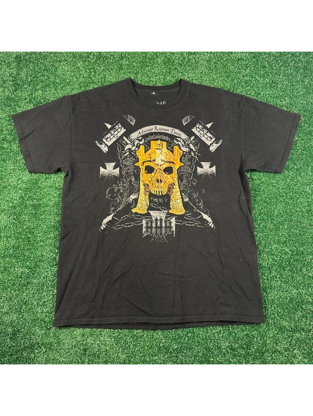 WWE Triple H "Thy Kingdom Come" graphic t-shirt gold skull crown size large